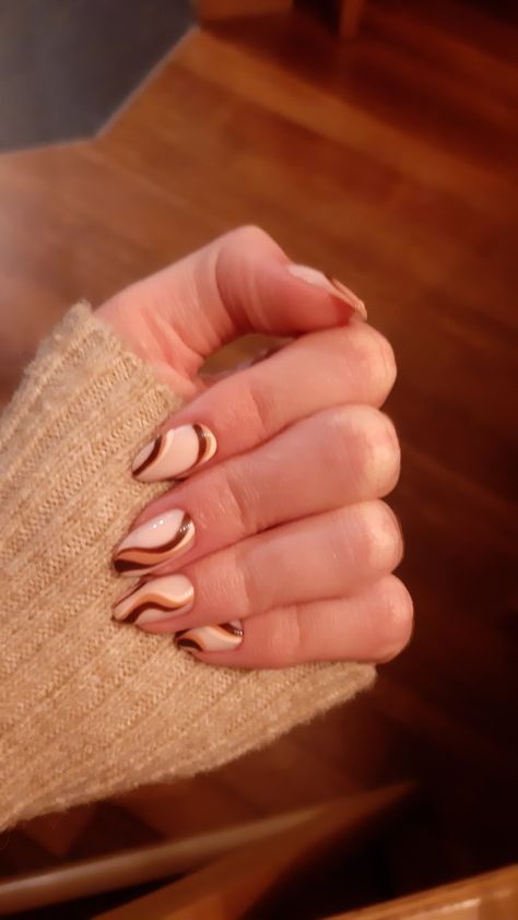 Coffee Swirl Nails, Fall Swirl Nails, Almomd Nails, Swirls Nails, Deer Nails, Autumn November, Brown Nail Art, Swirl Nails, Almond Acrylic