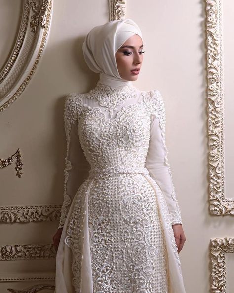 Hijabi Wedding Dress, Muslim Wedding Dress Hijab Bride, Turkish Wedding Dress, Wedding Dress Hijab, Muslim Wedding Hijab, Wedding Dresses Muslim, Hijabi Wedding, Wedding Hijab Styles, Muslimah Wedding Dress