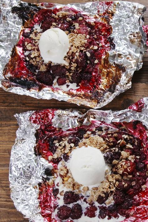 Berry Crisp Foil Packs vertical Campfire Cobbler, Campfire Cinnamon Rolls, Foil Pack Dinners, Campfire Desserts, Foil Pack Meals, Berry Crisp, Cilantro Lime Shrimp, Foil Packs, Foil Dinners