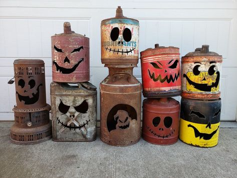 Pumpkin Gas Cans, Gas Can Pumpkins, Pumpkin Magic, Repurposed Crafts, Barrel Ideas, Pumpkin Oil, Metal Heads, Metal Ideas, Halloween Cans