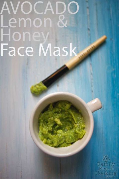 DIY Avocado, Lemon & Honey Face Mask - MarlaMeridith.com Avocado Mask, Halloween Make-up Looks, Avocado Face Mask, Honey Face Mask, Lemon Honey, Homemade Shampoo, Honey Face, Homemade Mask, Brown Spots On Face