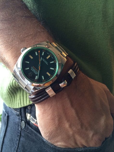 Rolex Milgauss - Green Suits Style, Rolex Milgauss, Suit Style, Mens Fashion Suits, Men's Watches, Bad Habits, Men's Collection, Cool Watches, Rolex Watches