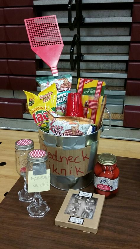 Western Raffle Basket Ideas, Western Gift Basket, Silent Auction Basket Ideas, Auction Basket Ideas, Silent Auction Gift Basket Ideas, Benefit Ideas, Silent Auction Basket, Auction Gift Basket Ideas, Chinese Auction