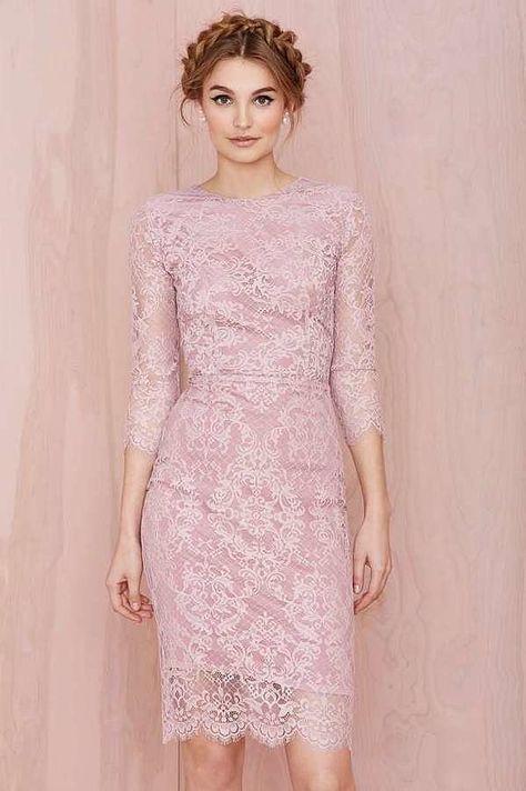 Pink Pencil Dress, Baju Kahwin, Mode Rose, Lace Pink Dress, Outfit Trends, Mode Inspiration, Pencil Dress, Look Chic, A Dress