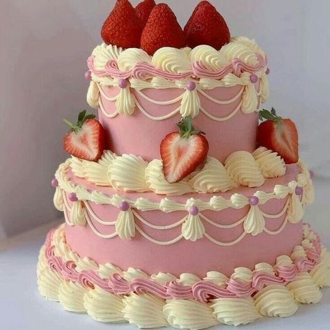 Tiered Strawberry Cake, Strawberry Birthday Cake Ideas, Kuromi Cake, Heart Cake Designs, Outrageous Outfits, Vintage Cake Decorating, Aesthetic Baking, Quince Cakes, Vintage Heart Cake