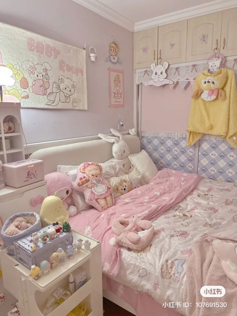 Pink Aesthetic Bedroom, Light Pink Aesthetic, Casa Disney, Pink Room Decor, Cute Bedroom Ideas, Dekorasi Kamar Tidur, Pastel Room, Preppy Room, Cute Bedroom Decor