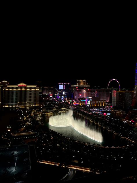 Vegas Strip Aesthetic, Las Vegas Arts District, Aesthetic Cityscape, Cosmopolitan Vegas, Las Vegas Aesthetic, Las Vegas View, Vegas Aesthetic, City View Night, Las Vagas