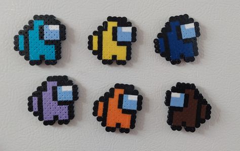 Among us magnets Pyssla Among Us, Perler Bead Among Us, Pyssla Ideas, Christmas Perler Beads, Hamma Beads Ideas, Perler Creations, Melty Bead Patterns, Fusion Beads, Perler Crafts