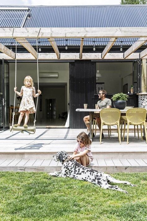 Modern Deck, Pergola Design, Diy Pergola, Pergola Designs, Eco House, Family House, Beautiful Family, Dalmatian, Backyard Patio