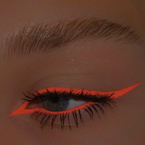 Waterline Eyeliner, York England, Eye Makeup Designs, Photo Makeup, Makeup Designs, Aesthetic Makeup, Color Me, Eyeliner, Eye Makeup