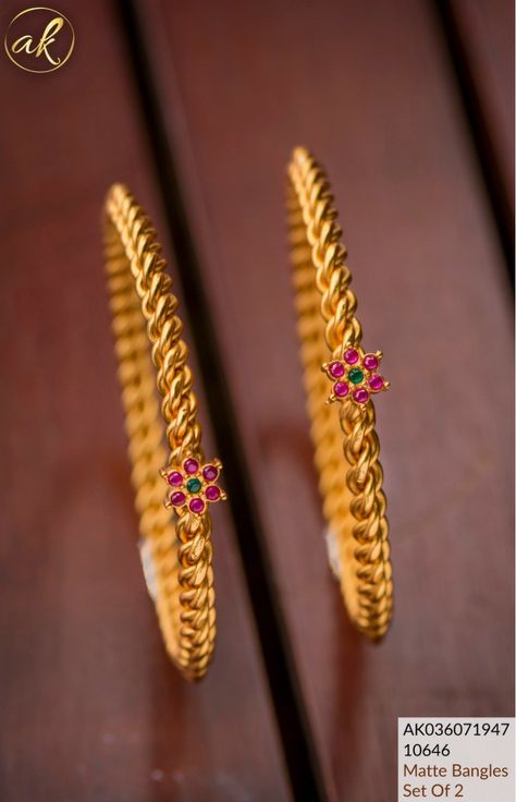 Thodalu Bangles, Temple Bangles Gold Jewellery, Rings For Women Gold Indian, Simple Gold Bangle, Plain Gold Bangles, Accessories Korean, Gold Jewels Design, Gold Pearl Jewelry, Gold Bangles For Women