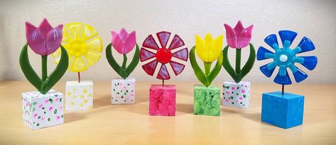 Glass Fusion Ideas, Glass Creations, Easter Lily, Red Daisy, Bullseye Glass, Yellow Tulips, Bird Ornaments, Blue Daisy, Glass Fusing