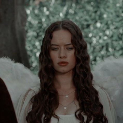 Lola Reign, Period Romance Movies, Reign Tv Show, Marie Stuart, Reign Mary, Anna Popplewell, Anna Blue, Love Quotes For Wedding, Baby Pink Aesthetic