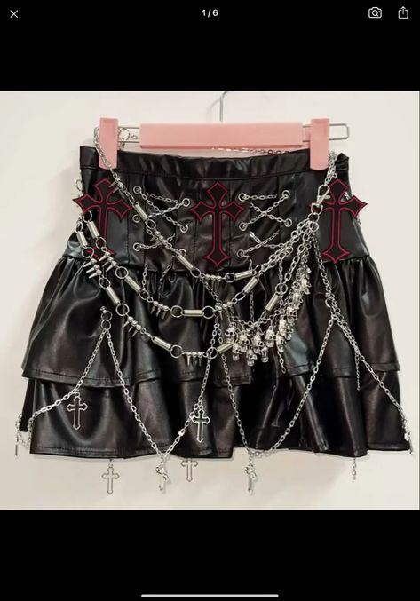 Skirt With Chains, Gothic Shorts, Punk Shorts, Clothes Y2k, Gothic Clothes, Y2k Clothes, Black Leather Skirts, Ball Gown Dresses, Y2k Fashion