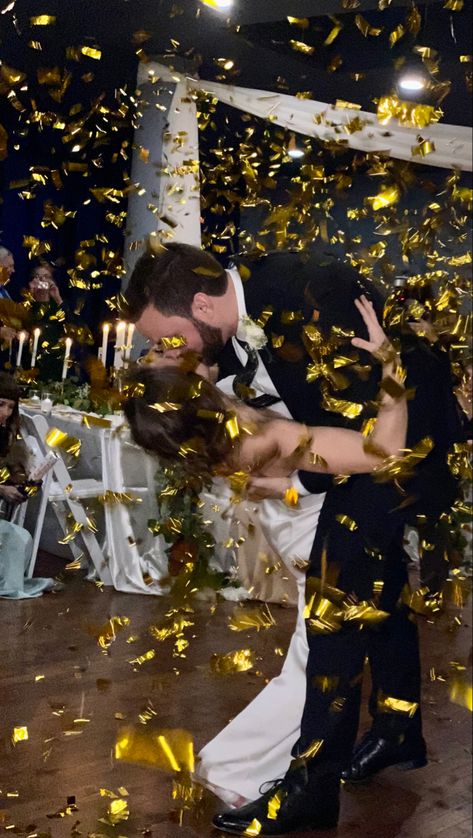 Confetti canons shot by friends at the end of our first dance. purchased from amazon. #nyewedding #winterwedding #nycwedding #diy First Dance Confetti, Wedding Photo Confetti, Getting Ready Wedding Photos Confetti, Confetti Wedding Photo, Confetti Canon Wedding, Confetti Cannon Wedding Exit, Sparkler First Dance Wedding, Confetti Poppers, Confetti Photos