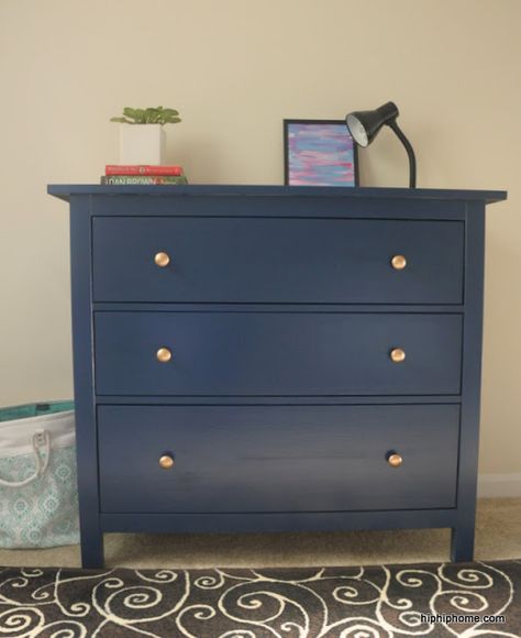 Come ridipingere ikea cassettiera IKEA HEMNES DRESSER HACK - HIP HIP HOME! Ikea Dresser Hack, Ikea Furniture Makeover, Ikea Hemnes Dresser, Hemnes Dresser, Painting Ikea Furniture, Hack Ikea, Kura Bed, Blue Dresser, Ikea Dresser