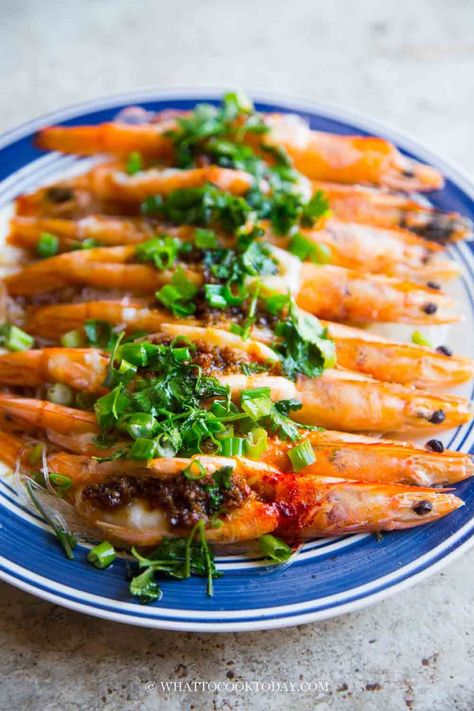 Chinese Steamed Garlic Prawns with Vermicelli Noodles #shrimp #vermicellinoodle #chineserecipe #seafood #dinner #dinnerrecipe #greenonion | What To Cook Today Chinese Prawns, Noodles Shrimp, Shrimp Noodles, Garlic Prawns, Prawn Shrimp, Vermicelli Noodles, Weekend Meals, Garlic Fries, Mung Bean