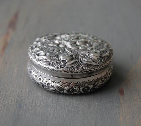 Antique Victorian Gorham Sterling Silver Floral Repousse Vanity Box - Pill Box 1887 Silver Boxes Antique, Floral Vanity, Jewellry Box, Gorham Silver, Metal Embossing, Vanity Box, Powder Box, Pretty Box, Pill Boxes