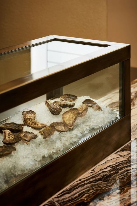 Oyster Display Bar, Pickle Display, Oyster Display, Oyster Restaurant Design, Oyster Bar Design, Oyster Catering, Pearl Interior, Oysters With Pearls Inside, Oyster Bar Restaurant