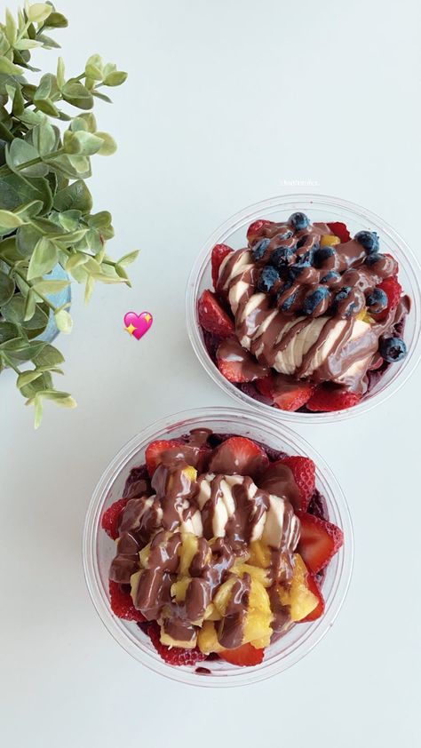 Acie Bowls Aesthetic, Acia Bowls Astetic, Acia Bowls, Yogurt Bowls, Clean Snacks, Food Motivation, Acai Bowls, Summer Foods, Yogurt Bowl