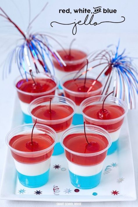 Nobody can resist these! Here's a recipe idea for red, white, and blue jello for the 4th of July! Definitely try these patriotic jello desserts for a party. Patriotic Jello, 4th Of July Jello, 4th Desserts, Red White And Blue Jello, Blue Jello Shots, Jello Cups, Blue Jello, Smart School House, July Desserts