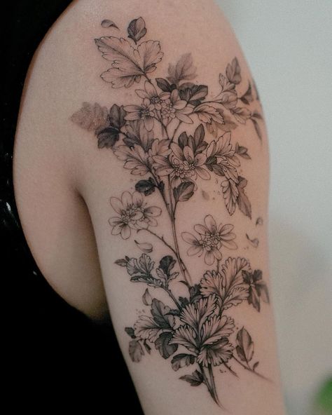 Coriander Tattoo, Coriander Flower, Tattoos Ideas, Flower Tattoo, Henna, Tattoo Ideas, Piercings, Lifestyle, Tattoos