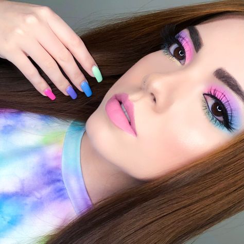 Tie Dye Eyeshadow Looks, Tie Dye Eyeshadow, Tie Dye Makeup Looks, Tye Dye Makeup Look, Easter Eyeshadow Looks, Tye Dye Eyeshadow Looks, Easter Makeup Looks Eyeshadows, Easter Makeup Ideas, Tie Dye Makeup