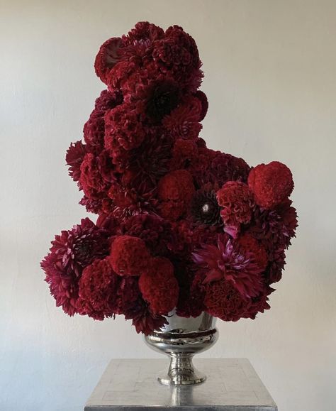 Hotel Flower Arrangements, Red Flower Arrangements, Magenta Wedding, Hotel Flowers, Dream Wedding Decorations, Harry Bertoia, Wedding Reception Flowers, Ruby Wedding, Holiday Floral