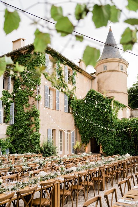 French Chateau Wedding, Outdoor Summer Wedding, Provence Wedding, Chateau Wedding, Summer Wedding Outdoor, Wedding Inspiration Summer, Countryside Wedding, Outdoor Reception, France Wedding