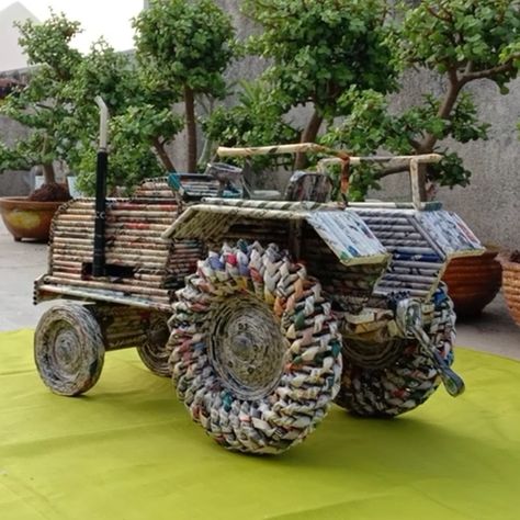 Newspaper Tractor Craft Idea News Paper Crafts, News Paper Craft, Tractor Craft, Paper Straws Crafts, Newspaper Art And Craft, Straw Craft, Tractor Crafts, Car Papercraft, Installation Ideas