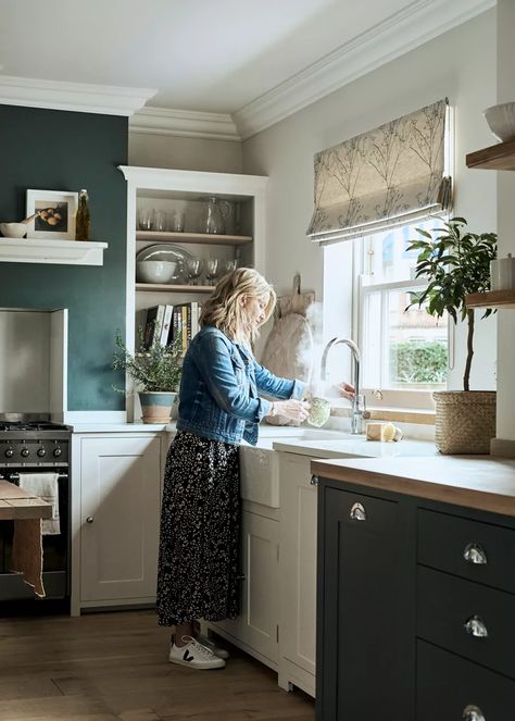 Ali & her Suffolk kitchen | Neptune Kitchen Neptune, Neptune Kitchen, Brick Backsplash Kitchen, Oak Frame House, La House, Brick Backsplash, Cottage Inspiration, Backsplash Kitchen, Dark Kitchen