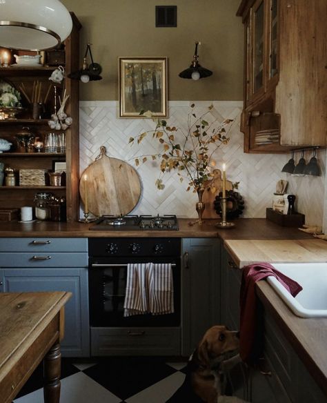 Kitchen Island Ideas Farmhouse, Fall Meal Prep, Dream Kitchen Design, Decor Kitchen Island, Aesthetic Kitchen Decor, Chic Kitchen Decor, Glory Of The Snow, Fall Meal, Cosy Kitchen