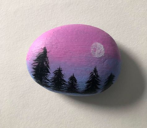 Rock Art Sunset, Sunset Rock Painting Easy, Pink Painted Rocks Ideas, Mini Stone Painting, Rock Painting Ideas Sunset, Sunset Rock Painting, Pink Sky Painting, Rock Painting Flowers, Art Psychology