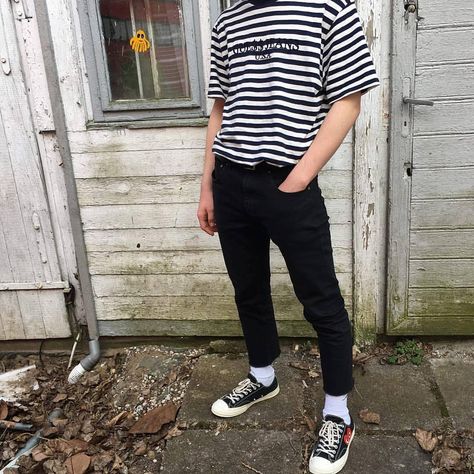 Converse Low Outfit, Cdg Outfit, Cdg Converse Outfit Men, Cdg Converse Outfit, Miraculous Ideas, Style Skate, Vintage Outfits Men, Converse Outfit, Converse Outfits