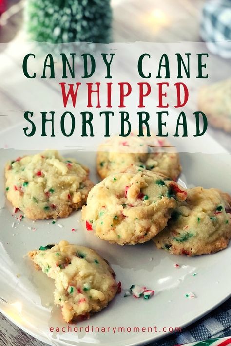 Xmas Baking Recipes, Yummy Christmas Cookies, Whipped Shortbread, Candy Cane Recipe, Shortbread Cookies Easy, Whipped Shortbread Cookies, Chocolate Candy Recipes, Christmas Baking Recipes, Cookies Easy