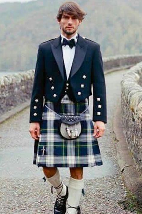 The kilt is a traditional men's garment in Scotland and Ireland, and some fashion designers, such as Jean-Paul Gaultier, have shown men's skirts. Scotland Men, Scottish Man, Kilt Outfits, Scottish Kilts, Masculine Style, Men In Kilts, Sharp Dressed Man, Komplette Outfits, Kilt