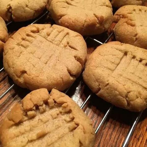 26 Best Weight Watchers Dessert Recipes - Savoring The Good® Ww Peanut Butter Cookies 1 Point, Low Fat Peanut Butter Cookies, Weight Watchers Peanut Butter Cookies, Ww Peanut Butter Cookies, Weight Watcher Cookie Recipes, Low Calorie Peanut Butter Cookies, Ww Cookies Recipes, Weight Watchers Cookies Recipes, Weight Watchers Cookies