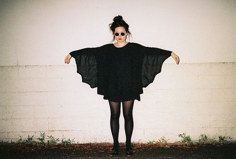 Little black bat Bat Halloween Costume, Hipster Goth, Bat Costume, Animal Costumes, Hipster Outfits, Costume Makeup, Diy Halloween Costumes