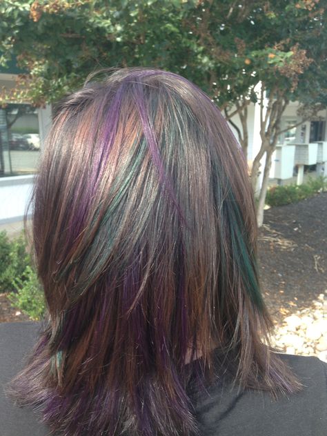 Brown hair with purple and green peekaboo highlights Purple And Green Hair, Purple Brown Hair, Hairstyles Images, Purple Hair Highlights, Le Vent Se Leve, Popular Images, Hair Trim, Hair Color Purple, Hair Color Blue