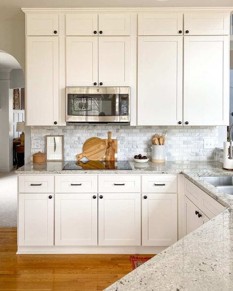 Simple Kitchen Cabinet Crown Molding on Shaker Cabinets - Soul & Lane Crown Moulding Kitchen Cabinets, Cabinet Crown Molding, Modern Crown Molding, Crown Molding Kitchen, Kitchen Cabinet Crown Molding, Cabinets With Crown Molding, Simple Kitchen Cabinets, Gray Tile Backsplash, Grey Counter