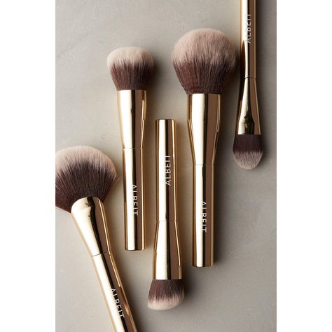 Best Makeup Powder, Makeup Brushes Guide, Makeup Accesories, Makeup Brush Organization, Makeup Store, Makeup Brush Cleaner, Fancy Makeup, Luxury Makeup, Powder Makeup