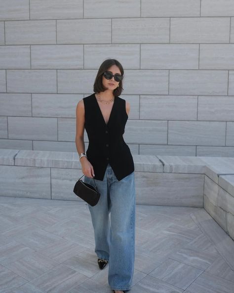 Waistcoat Outfit, Celana Fashion, Fairycore Dress, Thrift Inspo, Celebrity Casual Outfits, Casual Outfit Inspiration, Outfit Inspo Casual, Fresh Outfits, Long Vest