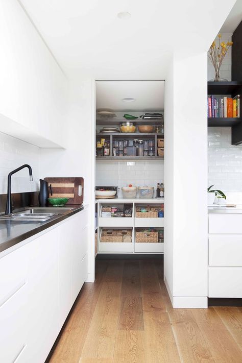 Tiny Butlers Pantry Ideas, Small Butlers Pantry Ideas Nooks, Butlers Pantry Ideas Layout, Butlers Kitchen, Modern Kitchen Cabinet Design Ideas, Butlers Pantry Ideas, Walk In Pantry Ideas, Kitchen Cabinet Design Ideas, Modern Kitchen Cabinet