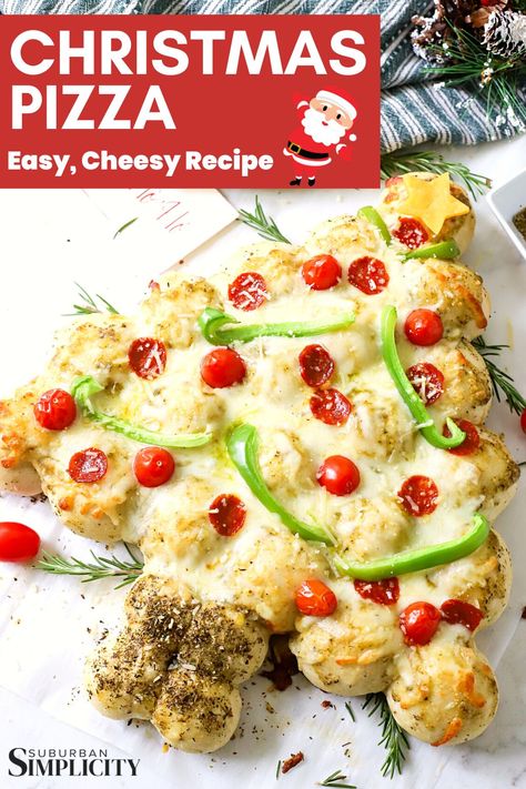 A homemade Christmas tree pizza with cheesy dough balls. Christmas Tree Pizza, Christmas Pizza, Pizza Ball, Easy Christmas Tree, Christmas Appetizers Easy, Christmas Appetizer, Healthy Finger Foods, Favorite Christmas Recipes, No Cook Appetizers