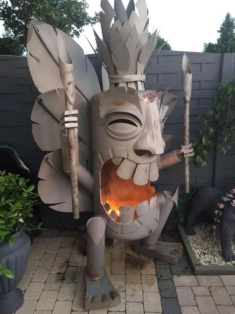 Tiki God fire pit Newest Ideas, Cheap Fire Pit, Bbq Grill Design, Tiki Decor, Tiki Lounge, Fireplace Set, Backyard Fireplace, Fire Places, Tiki Art