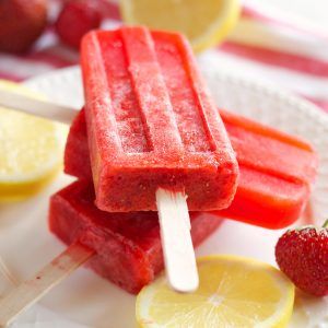 Strawberry Lemonade Popsicles - The Busy Baker Strawberry Lemonade Popsicles, Popsicles Aesthetic, Alcohol Shooters, Popsicle Aesthetic, Lemonade Popsicles, Strawberry Popsicles, Kids Recipe, Summer Popsicles, Orange Baking