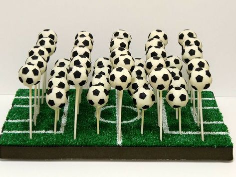 Soccer Cake Pops Tutorial, Soccer Donut Cake, Soccer Party Snacks, Partizan Cake, Soccer Ball Cake Pops, Soccer Cake Pops, Soccer Themed Cake, Soccer Baby Showers, Birthday Cake Kids Boys