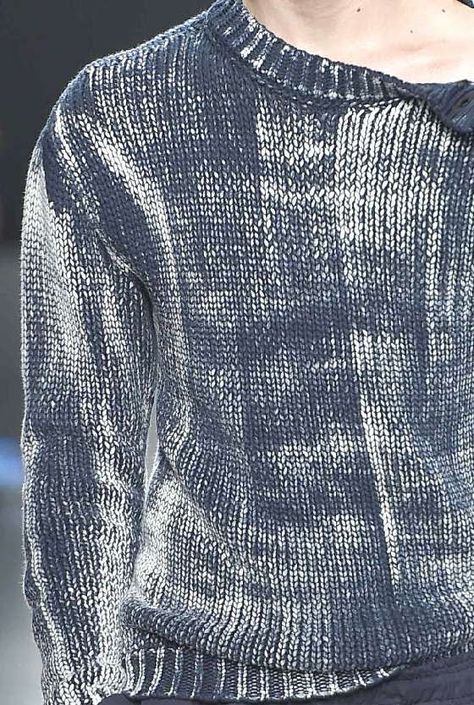 patternprints journal: PRINTS, PATTERNS AND DETAILS FROM RECENT MILAN FASHION WEEK (MENSWEAR SPRING/SUMMER 2015) / Bottega veneta Dainty Sweater, Knit Men, Knitted Wit, Hijab Fashion Inspiration, Milan Fashion Weeks, Mens Trends, Knitwear Men, Men's Knit, Knit Pullover