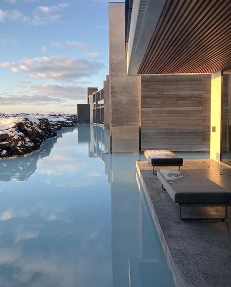 Iceland Spa, Iceland Hotels, Travel Agent Career, Iceland Resorts, Romantic Spa, Iceland Honeymoon, Northern Lights Viewing, Romantic Cabin, Honeymoon Vacations