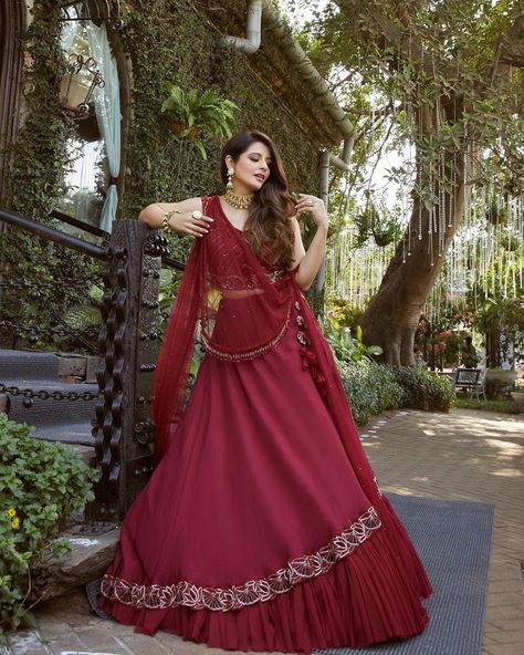 Double Layered Lehenga, Layered Dress Outfit, Layer Dress Outfit, Layered Lehenga, Skirt Lehenga, Double Layer Skirt, Layer Skirt, Lehenga Skirt, Layered Dress